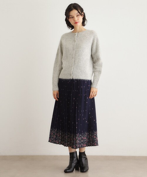 LAURA ASHLEY（ローラアシュレイ）の「【人気デザイン！アルパカ混／ビジュー付き】ニットカーディガン（カーディガン/ボレロ・レディース・サックスブルー/オフホワイト/ライトグレー/パープル/ネイビー・40/38）」の12枚目の写真