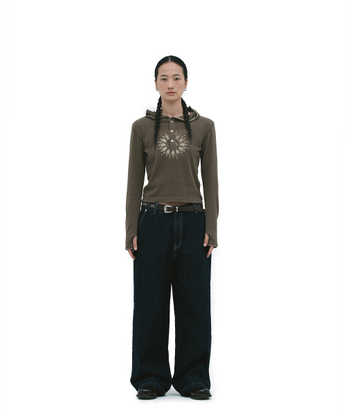 DEFGARMENTS（デフグラメンツ）の「WAFFLE HENLEY NECK HOODED [BROWN]（パーカー・レディース・その他・LARGE/SMALL）」の3枚目の写真
