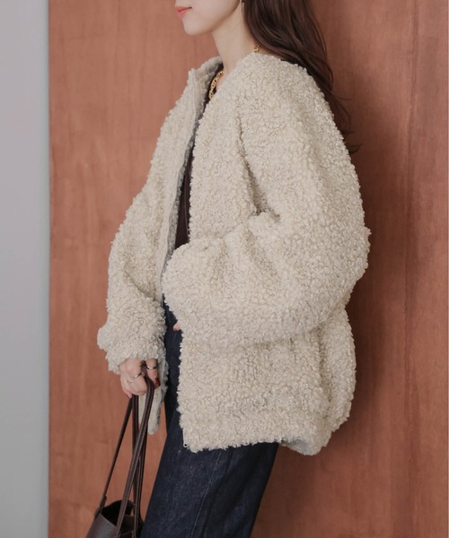 AMELY(エミリー)の「プードルファー ノーカラージャケット(ノーカラージャケット・レディース・ブラック/ベージュ/ホワイト/ブラウン・フリー)」の18枚目の写真