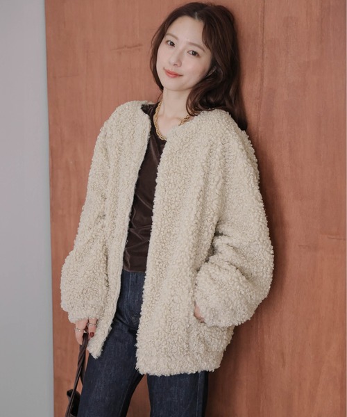 AMELY(エミリー)の「プードルファー ノーカラージャケット(ノーカラージャケット・レディース・ブラック/ベージュ/ホワイト/ブラウン・フリー)」の17枚目の写真