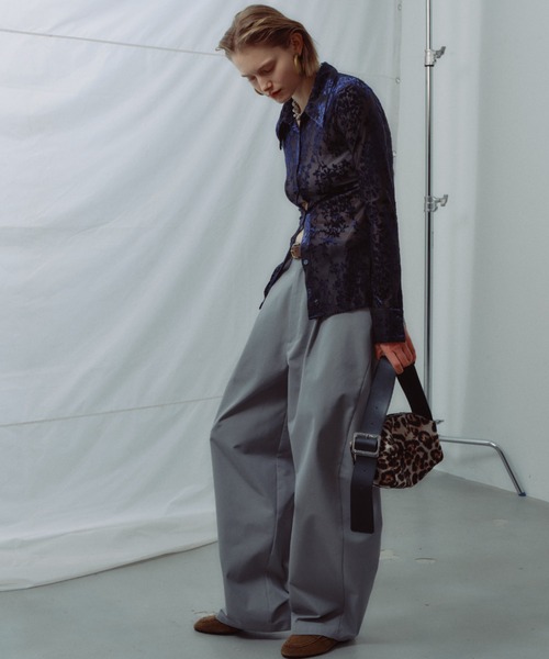 yae（ヤエ）の「Super wide curve pants / スーパーワイドカーブパンツ（その他パンツ・レディース・ネイビー/ライトグレー・38/36）」の11枚目の写真