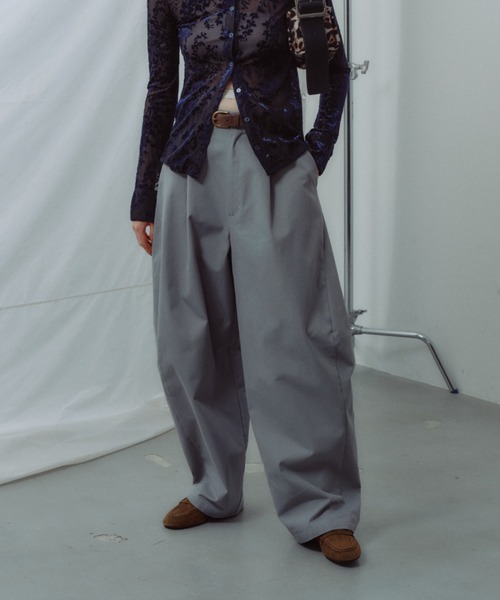 yae（ヤエ）の「Super wide curve pants / スーパーワイドカーブパンツ（その他パンツ・レディース・ネイビー/ライトグレー・38/36）」の15枚目の写真