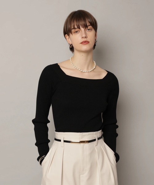 CADUNE（カデュネ）の「デコルテニット（ニット/セーター・レディース・チャコールグレー/ピンクベージュ/ブラック/ホワイト/ベージュ・38）」の3枚目の写真