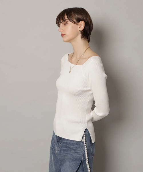 CADUNE（カデュネ）の「デコルテニット（ニット/セーター・レディース・チャコールグレー/ピンクベージュ/ブラック/ホワイト/ベージュ・38）」の11枚目の写真