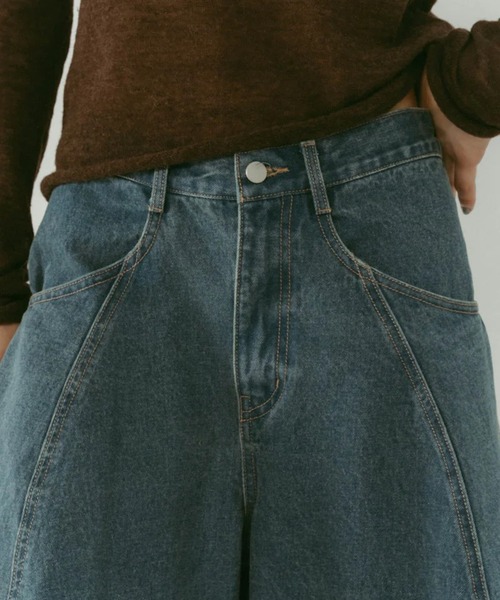 Knuth Marf(クヌースマーフ)の「tuck design denim pants(デニムパンツ・レディース・インディゴブルー/ブラック・XS/S)」の14枚目の写真