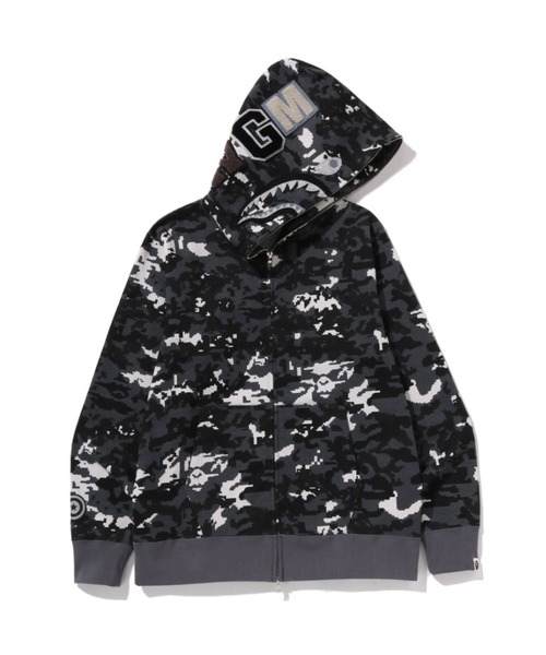 A BATHING APE（アベイシングエイプ）の「MULTI PIXEL CAMO SHARK REGULAR FIT FULL ZIP HOODIE（パーカー・メンズ・グリーン/ブラック・MEDIUM/X-LARGE/SMALL/XX-LARGE/LARGE）」の2枚目の写真