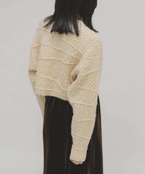 KBF（ケイビーエフ）の「MIXケーブルショートニット（ニット/セーター・レディース・グレー/ベージュ/ブラウン・ONE）」の6枚目の写真