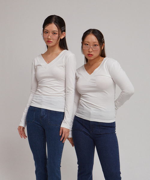 SALON DE YOHN(サロンドヨーン)の「V-neck Basic T_ White(Tシャツ/カットソー・レディース・その他・MEDIUM/LARGE/SMALL)」の2枚目の写真