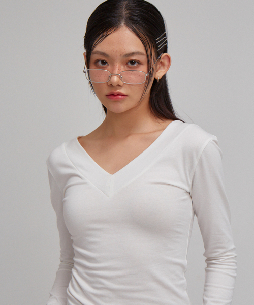 SALON DE YOHN(サロンドヨーン)の「V-neck Basic T_ White(Tシャツ/カットソー・レディース・その他・MEDIUM/LARGE/SMALL)」の4枚目の写真