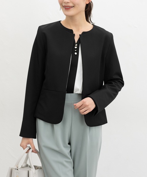 Honeys（ハニーズ）の「【ストレッチ・ウォッシャブル・イージーケア】ノーカラージャケット（ノーカラージャケット・レディース・ダークベージュ/ネイビー/ライトグレー系2/ライトグレー系1/ブラック・3L/L/LL/M/S）」の2枚目の写真