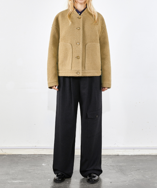 VOYONN(ボヨン)の「ボンバージャケットウールリングベージュ0084(チェスターコート・レディース・Beige・LARGE/MEDIUM)」の5枚目の写真