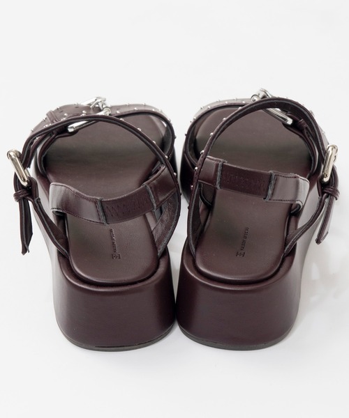 MAISON SPECIAL（メゾンスペシャル）の「Studded Wide Belt Sandals/スタッズワイドベルトサンダル（サンダル・レディース・ボルドー/ブラック・38/37/36）」の9枚目の写真