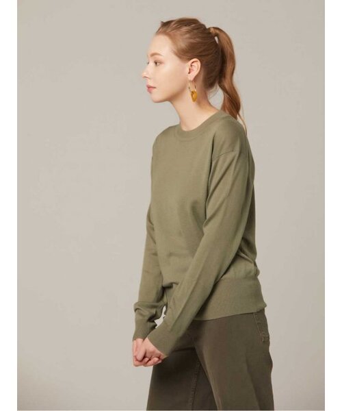 AYIHOLIC CASHMERE(アイホリックカシミア)の「ハイゲージラウンドネック長袖ニット(ニット/セーター・レディース・カーキ・FREE)」の1枚目の写真