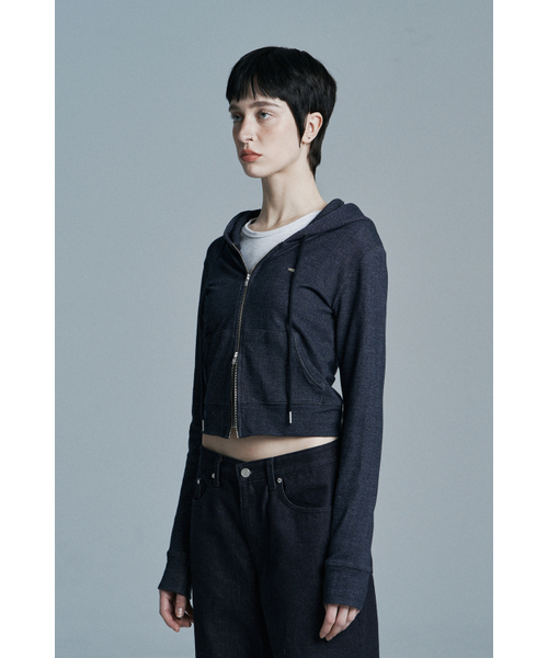 SYNERJYN(シナジン)の「INDIGO SLIM DENIM ZIP UP BLUE(パーカー・レディース・その他・ONE SIZE)」の2枚目の写真