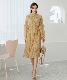 HERRINGBONE（ヘリンボーン）の「Long-sleeved chiffon flower pleated loose-fit long midi dress / HE038W（ワンピース）」