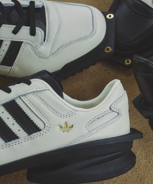 FORUM SQ W JR9744（スニーカー）｜adidas（アディダス）の