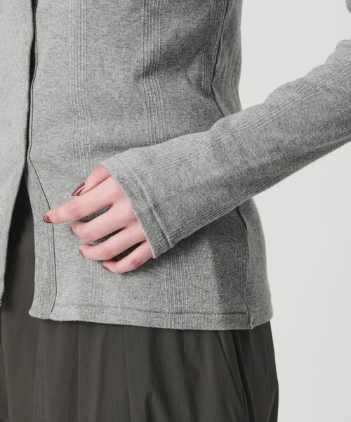 MILLER（ミラー）の「【別注】＜Robert P. Miller ＞ボタンフードトップス（カーディガン/ボレロ・レディース・ダークグレー/レッド/ダークブラウン・FREE）」の5枚目の写真