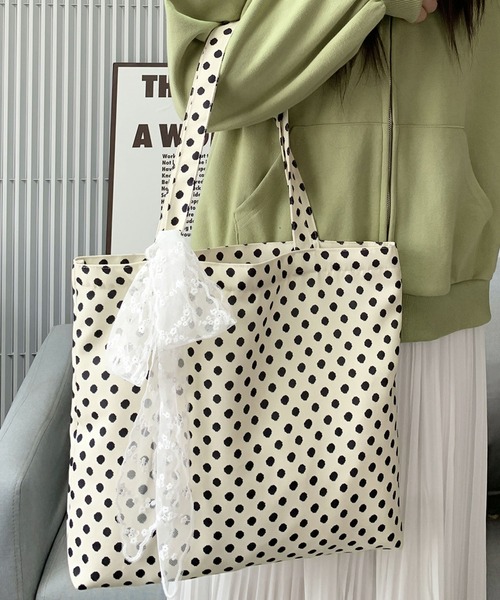 meJane（ミージェーン）の「リボン柄＆ドット柄レースアクセント トートバッグ（トートバッグ・レディース・ホワイト系/ブラック系・FREE）」の4枚目の写真