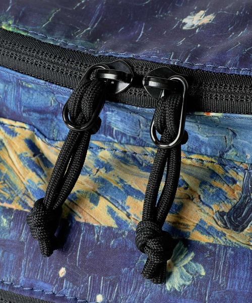 LAKOLE（ラコレ）の「【ラコレ アート】総柄ボディバッグ / 640169（ボディバッグ/ウエストポーチ・メンズ・ベージュ/ネイビー・FREE）」の13枚目の写真