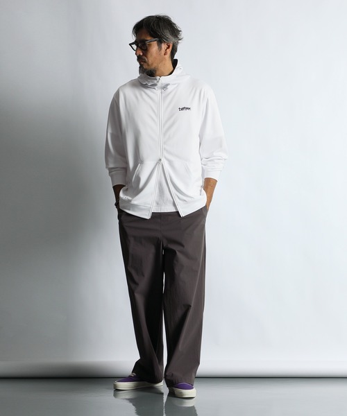 The DUFFER of ST.GEORGE(ザダファーオブセントジョージ)の「【WEB限定アイテム】NYLON STRETCH WIDE PANTS:ワッシャーナイロン ワイドパンツ(その他パンツ・メンズ・ブラック/ダークグレー・X-LARGE/LARGE/MEDIUM/SMALL)」の3枚目の写真