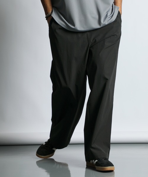 The DUFFER of ST.GEORGE(ザダファーオブセントジョージ)の「【WEB限定アイテム】NYLON STRETCH WIDE PANTS:ワッシャーナイロン ワイドパンツ(その他パンツ・メンズ・ブラック/ダークグレー・X-LARGE/LARGE/MEDIUM/SMALL)」の13枚目の写真