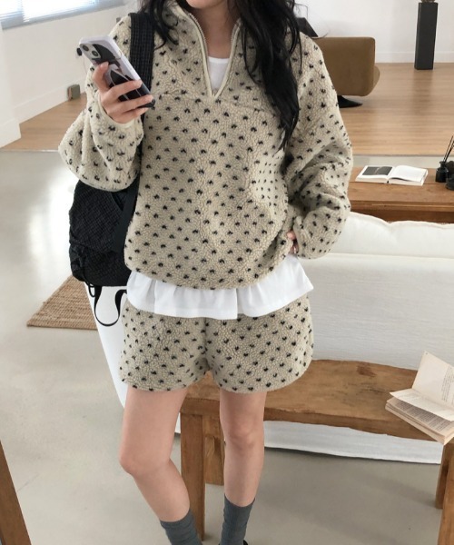 ボアハーフジップトップスショートパンツセットアップ
