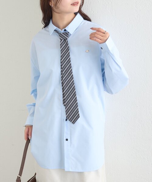 ネクタイ風シャツ 胸元を彩る蕾たち｜ボタンシャツタイBLUE – giraffe ONLINE SHOP