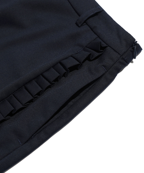 NICE GHOST CLUB（ナイスゴーストクラブ）の「FFATS FRILL LAYERED SKIRT PANTS_NAVY(NG2EFUPA15A)（その他パンツ・レディース・ネイビー・S/M）」の5枚目の写真