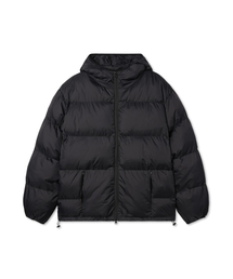 APOSTROPHE COMMA（アポストロフィコンマ）の「スクエアプファーフードパディング_ブラック（ダウンジャケット/コート）」