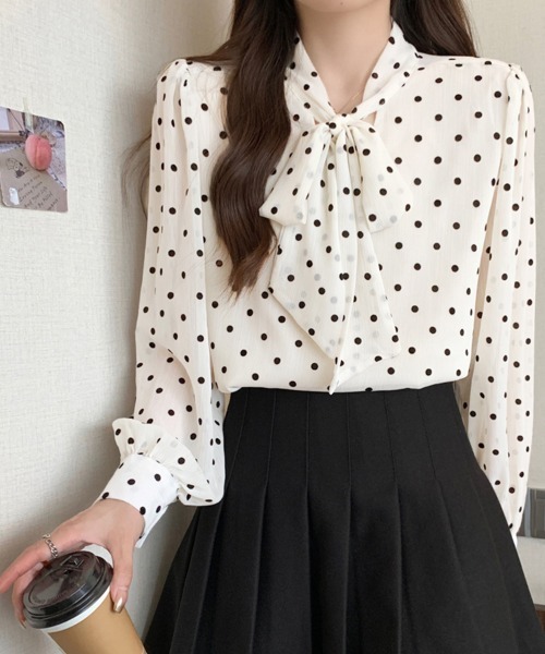 ONEP STAR(ワンピスター)の「ドット柄×リボンタイ付きブラウス(シャツ/ブラウス・レディース・ベージュ/ブラック・LARGE/XX-LARGE/X-LARGE)」の3枚目の写真