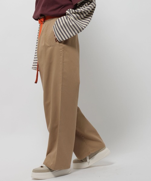 niko and...（ニコアンド）の「ボーイフレンドチノパンツ（チノパンツ・レディース・ブラウン/アイボリー/ネイビー・MEDIUM/LARGE）」の6枚目の写真