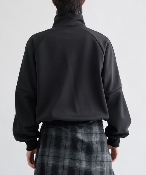 EPNK(イーピーエヌケー)の「Double Line Truck Jacket / ダブルライントラックジャケット(ジャージ・メンズ・ライトグレー/ブラック・LARGE/MEDIUM/SMALL)」の10枚目の写真