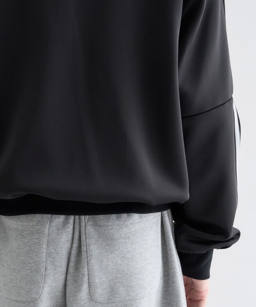 EPNK(イーピーエヌケー)の「Double Line Truck Jacket / ダブルライントラックジャケット(ジャージ・メンズ・ライトグレー/ブラック・LARGE/MEDIUM/SMALL)」の4枚目の写真