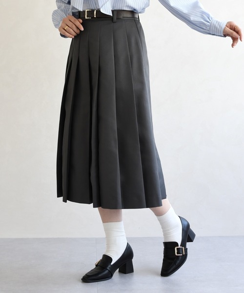 31 Sons de mode（トランテアン　ソン　ドゥ　モード）の「2026春夏新作 ベルト付きプリーツミディスカート（スカート・レディース・ベージュ/チャコールグレー/キャメル・M/S）」の11枚目の写真