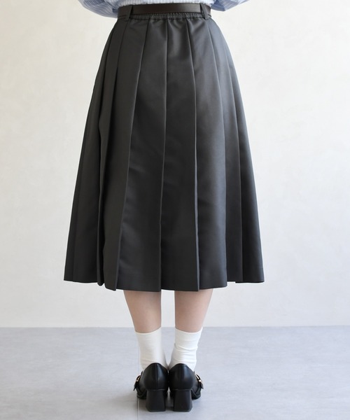 31 Sons de mode（トランテアン　ソン　ドゥ　モード）の「2026春夏新作 ベルト付きプリーツミディスカート（スカート・レディース・ベージュ/チャコールグレー/キャメル・M/S）」の13枚目の写真