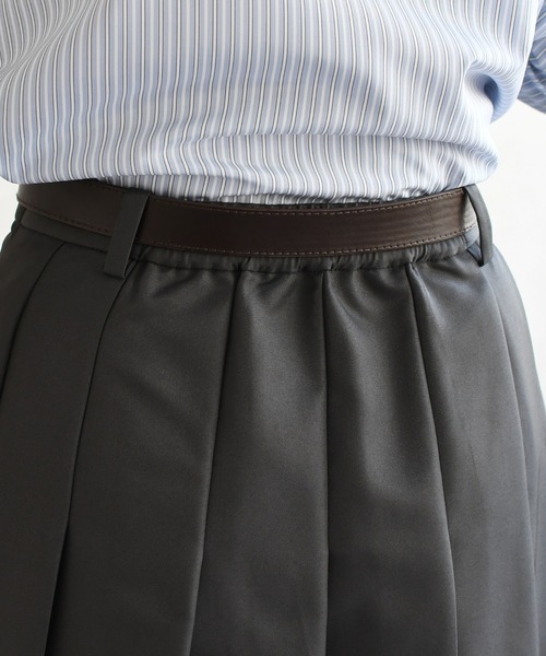 31 Sons de mode（トランテアン　ソン　ドゥ　モード）の「2026春夏新作 ベルト付きプリーツミディスカート（スカート・レディース・ベージュ/チャコールグレー/キャメル・M/S）」の14枚目の写真
