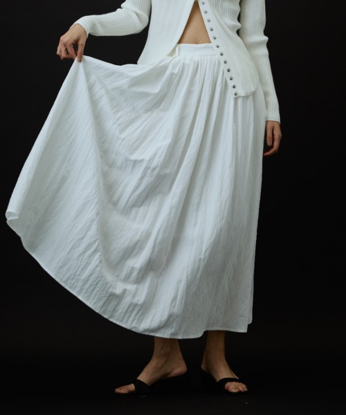 DRWCYS(ドロシーズ)の「カラーボリュームギャザースカート(スカート・レディース・イエロー/ブラック/オフホワイト・FREE)」の4枚目の写真