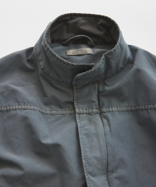 JOURNAL STANDARD relume（ジャーナルスタンダード　レリューム）の「フェード マウンテン スタンドカラー ブルゾン（マウンテンパーカー・メンズ・グレー/サックスブルー/Orange・LARGE/MEDIUM）」の22枚目の写真