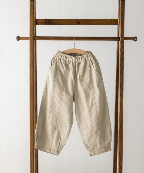 riziere（リジェール）の「センターダブルシーム配色ステッチパンツ（その他パンツ・キッズ・ブラック/オフホワイト/グレー/ベージュ・120/110/100/90/150/140/130）」の13枚目の写真