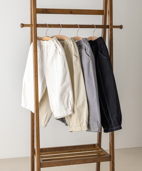 riziere（リジェール）の「センターダブルシーム配色ステッチパンツ（その他パンツ・キッズ・ブラック/オフホワイト/グレー/ベージュ・120/110/100/90/150/140/130）」の12枚目の写真