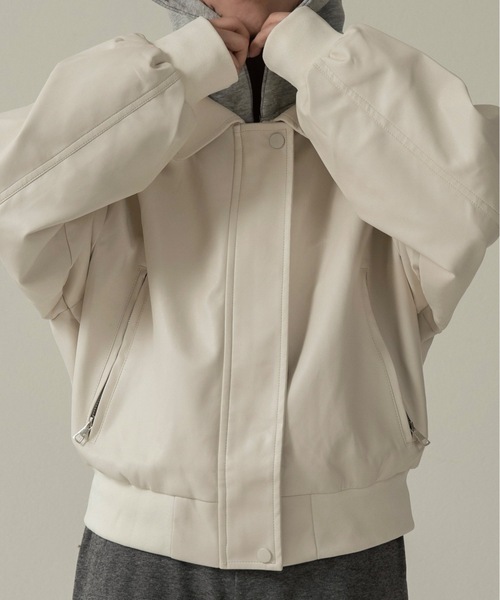 lawgy(ラウジー)の「hooded docking short blouson / フーデッドドッキングショートブルゾン(ブルゾン・レディース・ホワイト/ブラウン/ブラック・FREE)」の6枚目の写真
