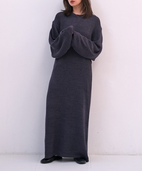 AKTE(アクテ)の「テープヤーンドルマンニットワンピース(ワンピース・レディース・ネイビー/オフホワイト・FREE/TALL)」の17枚目の写真