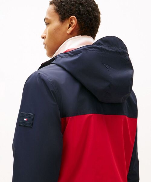 TOMMY HILFIGER(トミーヒルフィガー)の「カラーブロックリバーシブルフーデッドジャケット(ブルゾン・メンズ・マルチ・X-LARGE/SMALL/MEDIUM/LARGE)」の5枚目の写真
