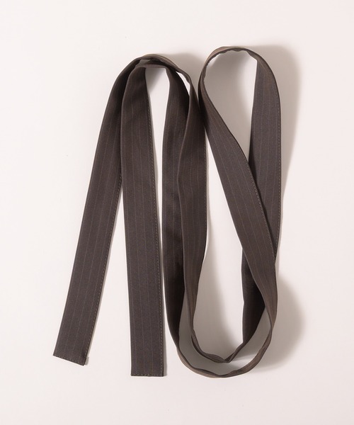 MUHET（ミュエータ）の「stripe wide-leg trouser with belt / ベルト付きストライプスラックスパンツ（スラックス・レディース・ブラウン/チャコールグレー・SMALL/MEDIUM/LARGE）」の8枚目の写真