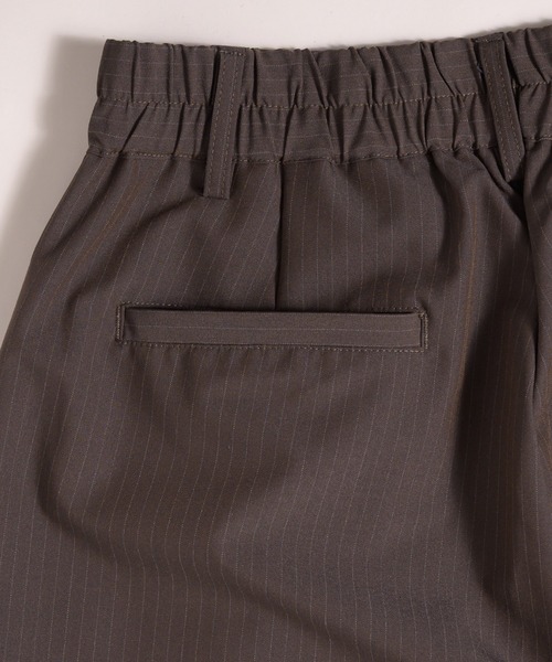 MUHET（ミュエータ）の「stripe wide-leg trouser with belt / ベルト付きストライプスラックスパンツ（スラックス・レディース・ブラウン/チャコールグレー・SMALL/MEDIUM/LARGE）」の17枚目の写真