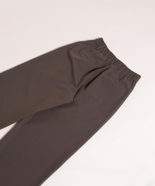 MUHET（ミュエータ）の「stripe wide-leg trouser with belt / ベルト付きストライプスラックスパンツ（スラックス・レディース・ブラウン/チャコールグレー・SMALL/MEDIUM/LARGE）」の18枚目の写真