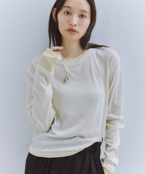 Obis&(オビスアンド)の「レイヤード風シアーカットソーロンT(Tシャツ/カットソー・レディース・オフホワイト/ブラウン/チャコール・FREE)」の2枚目の写真