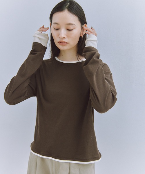 Obis&(オビスアンド)の「レイヤード風シアーカットソーロンT(Tシャツ/カットソー・レディース・オフホワイト/ブラウン/チャコール・FREE)」の6枚目の写真