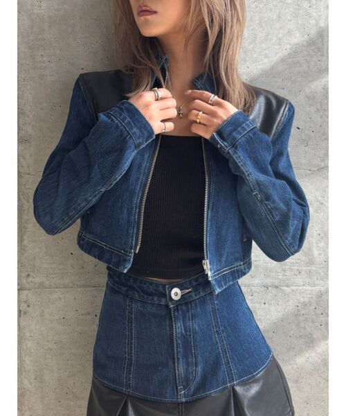 GYDA（ジェイダ）の「【TINY】フェイクレザードッキングデニムZIPショートジャケット（デニムジャケット・レディース・インディゴブルー/ライトブルー・FREE）」の2枚目の写真