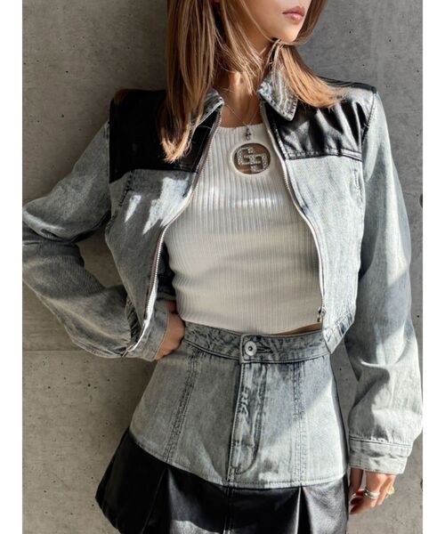 GYDA（ジェイダ）の「【TINY】フェイクレザードッキングデニムZIPショートジャケット（デニムジャケット・レディース・インディゴブルー/ライトブルー・FREE）」の3枚目の写真